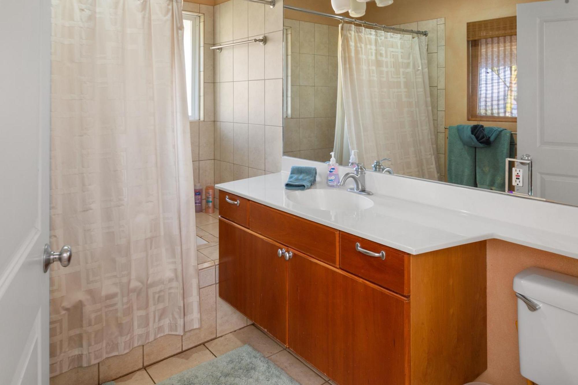 Orchid Suite, 1 Bedroom, Sleeps 4, Pool & Bbq, Pre-Renovation Summer Sale Kihei Exterior photo